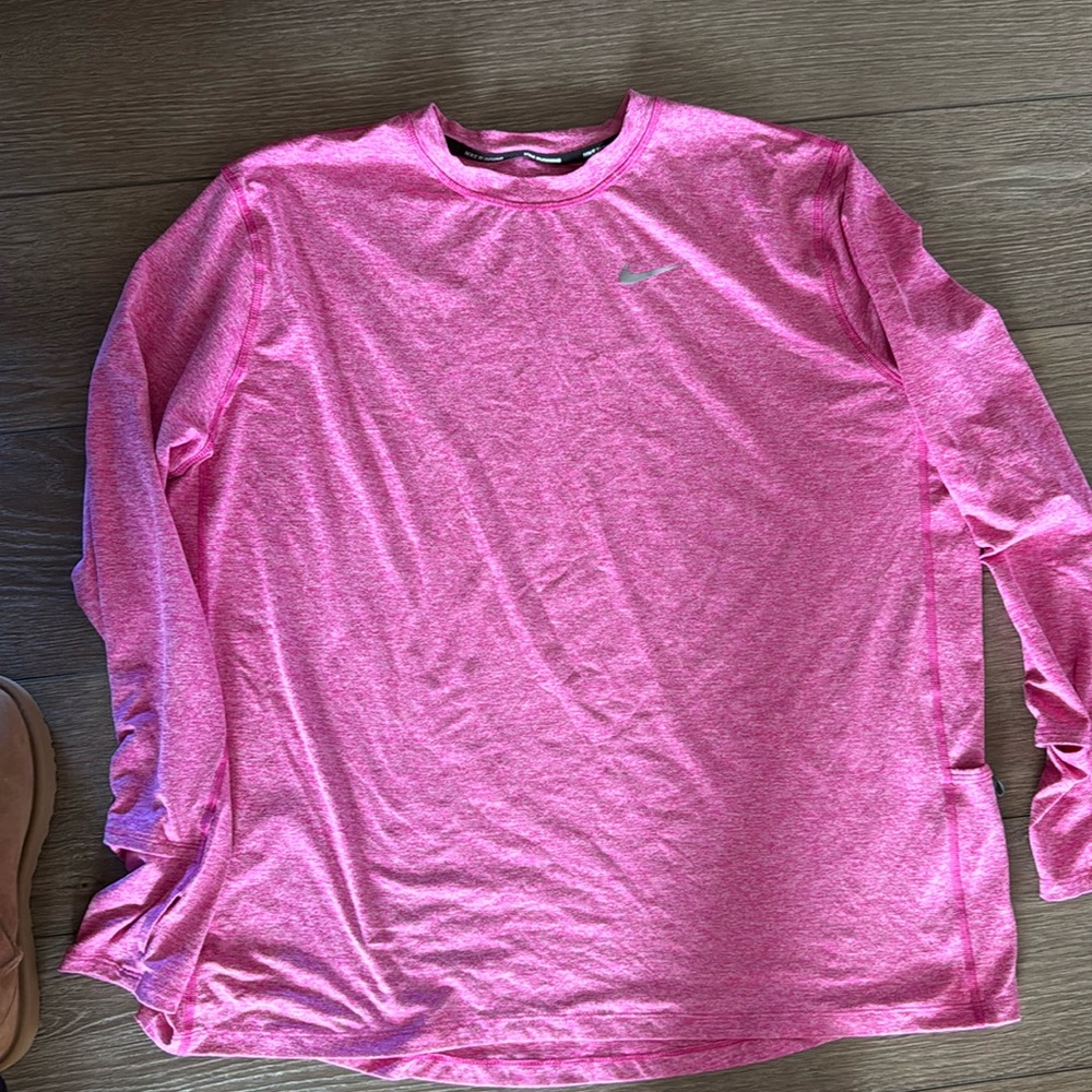 Women's Nike Dri-FIT Swift Element UV Crewneck Sweatshirt